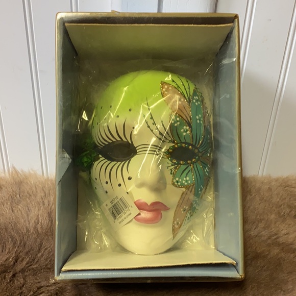 Vintage Hand Painted Porcelain Mask Goth Witch - Picture 4 of 7